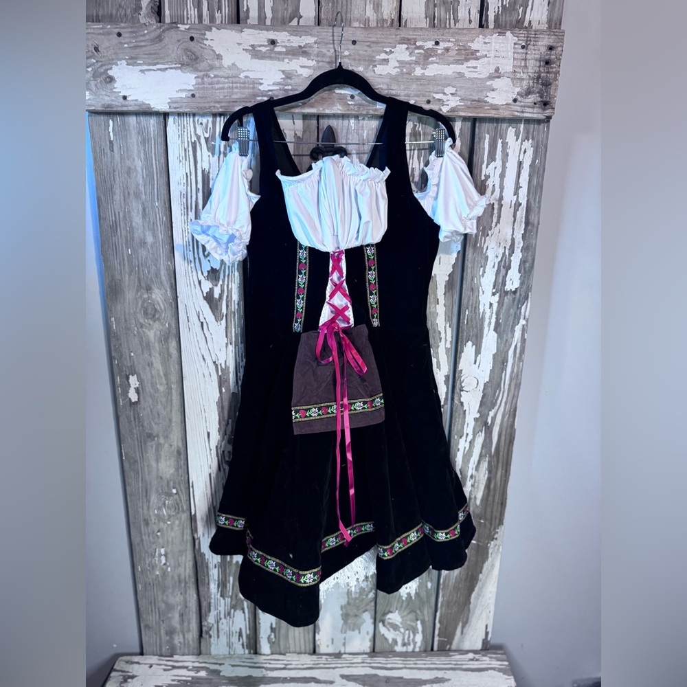 German Traditional Bavarian Outfit Costume Dress for Oktoberfest Size XL NWOT - Picture 4 of 11